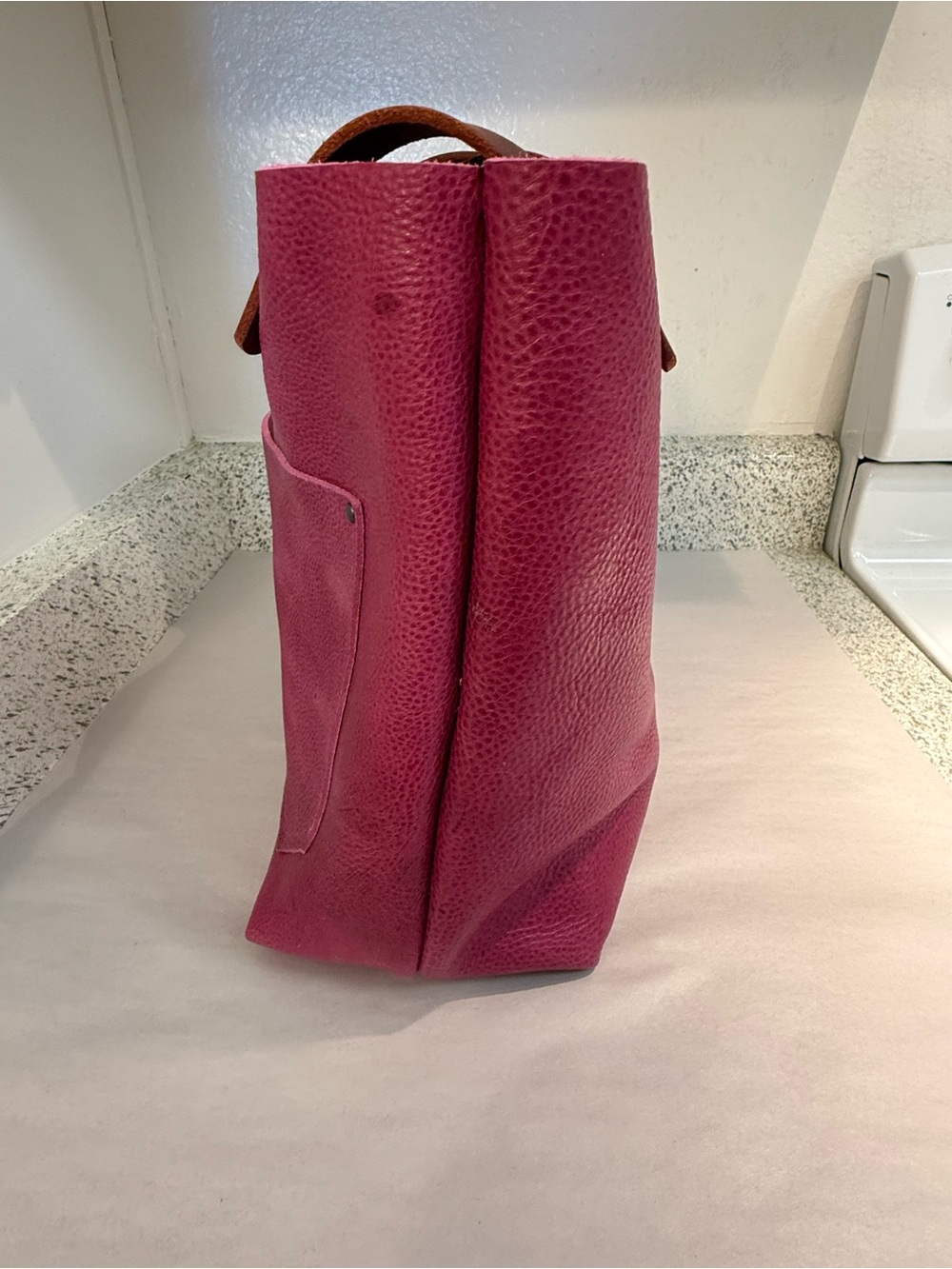 Stylish Pink Tote Bag with Burgundy Handles - Picture 4 of 6